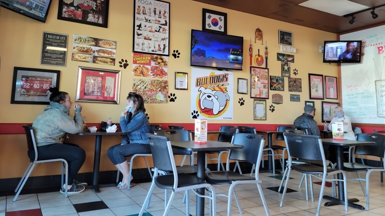 Dining room inside Buldogis