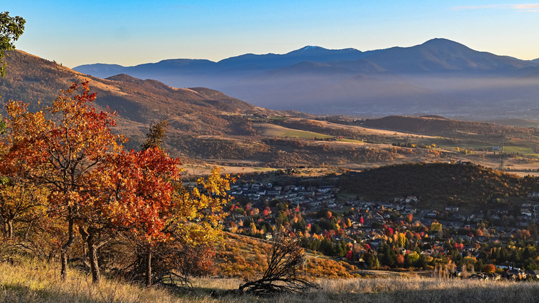 a view of Medford Oregon and the Rogue Valley