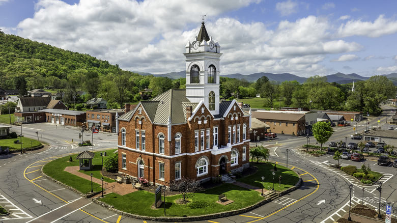 Aerial shot of downtown Blairsville, Georgia, featuring the historic courthouse.