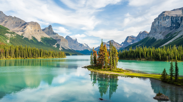 View of Maligne Lake and Spirit Island