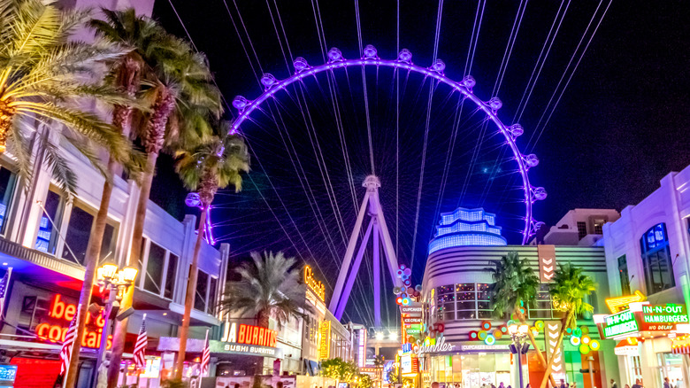 The high roller ferris wheel at The Linq Hotel and Casino at night