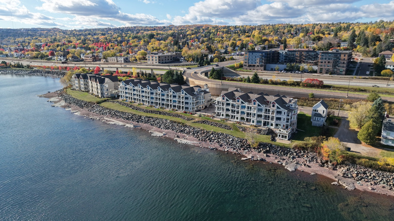 Aerial shot of the rows of condo buildings of Beacon Pointe overlooking Lake Superior