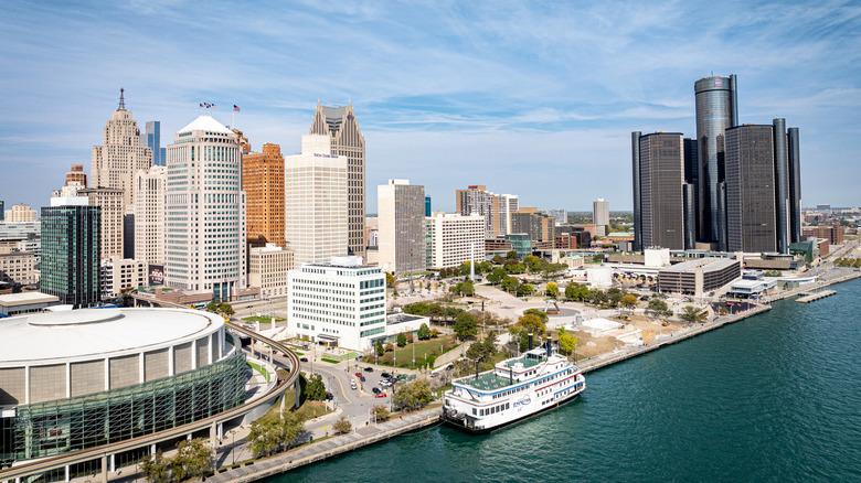 Detroit, Michigan skyline by the water