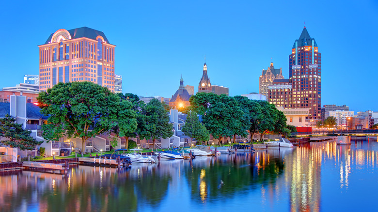 Milwaukee's shoreline and buildings at dusk
