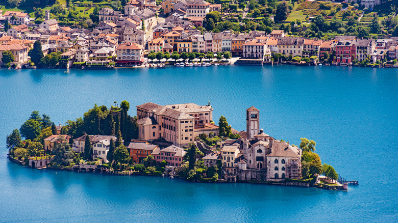 Lake Orta's Isola San Giulio