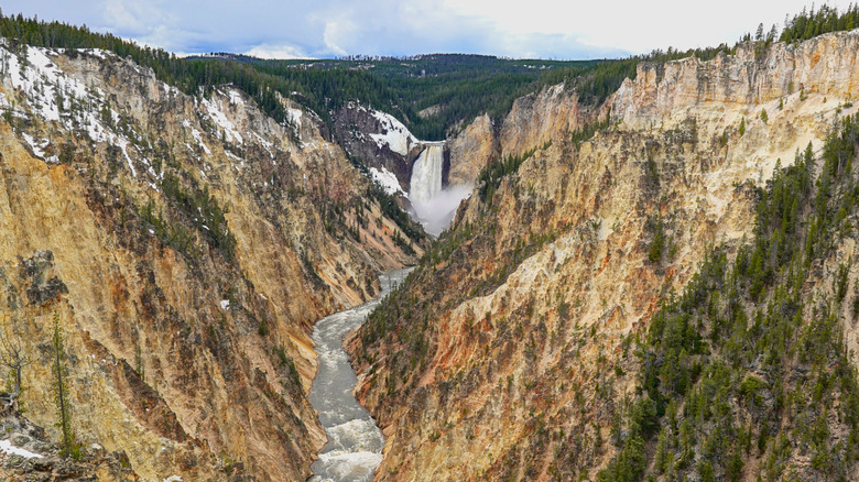 Grand Canyon of the Yellowstone and the Yellowstone River as seen from Artist Point