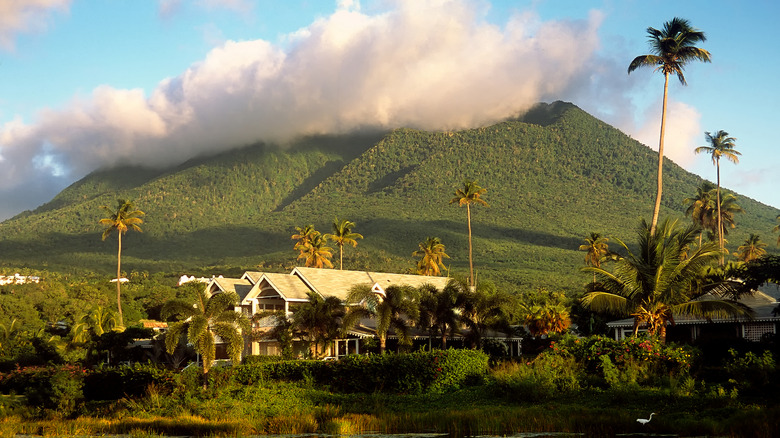 Nevis Peak Valcano