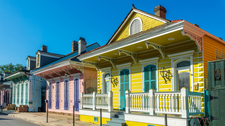 Colorful Creole cottages in the French Quarter, New Orleans