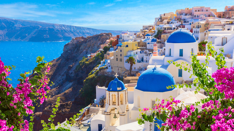 buildings in Santorini