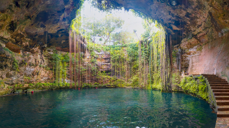 cenote in Riviera Maya