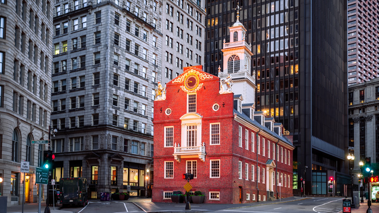 The Old State House lit up at night.