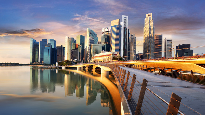 Marina Bay in Singapore at sunset