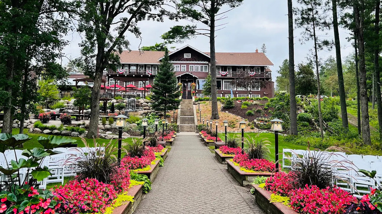 The front of Grand View Lodge near Nisswa, Minnesota