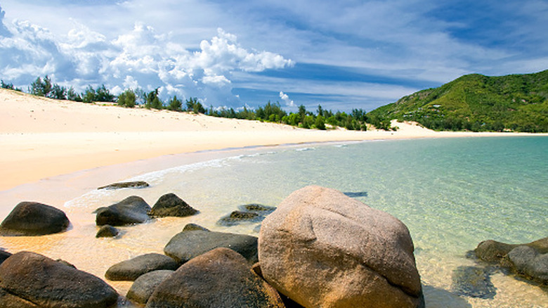 White sand and turquoise sea at a beach in Quy Nhon, Vietnam