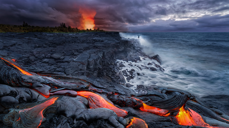 lava in Hawaii Volcanoes Park