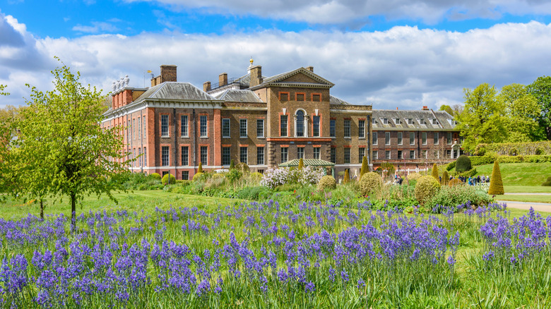 Kensington Palace and Gardens in the spring