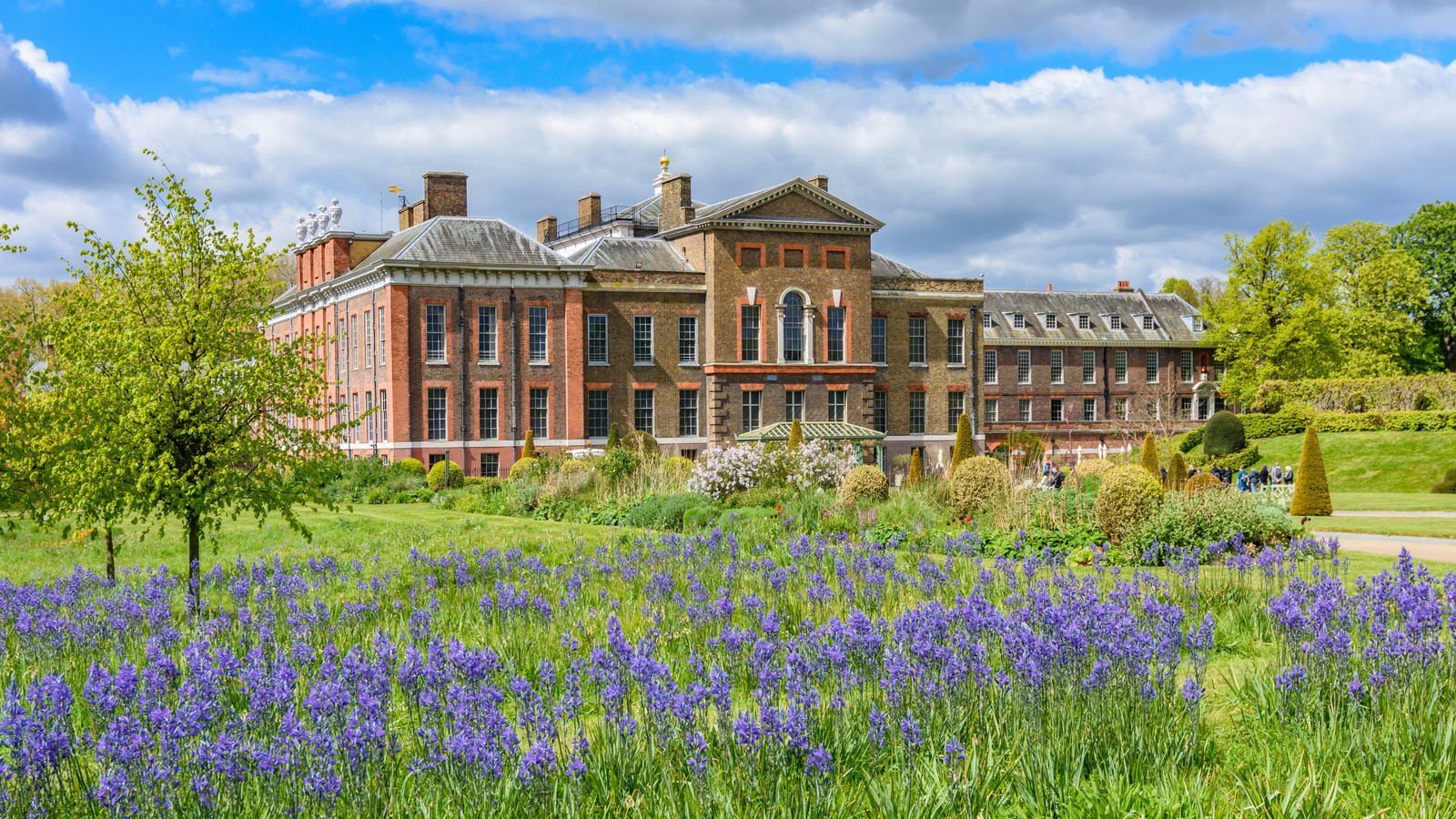 The Most Vibrant Garden In The World Is A Lush European Gem