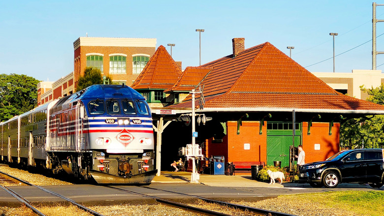 Amtrak train arriving at Manassas Station