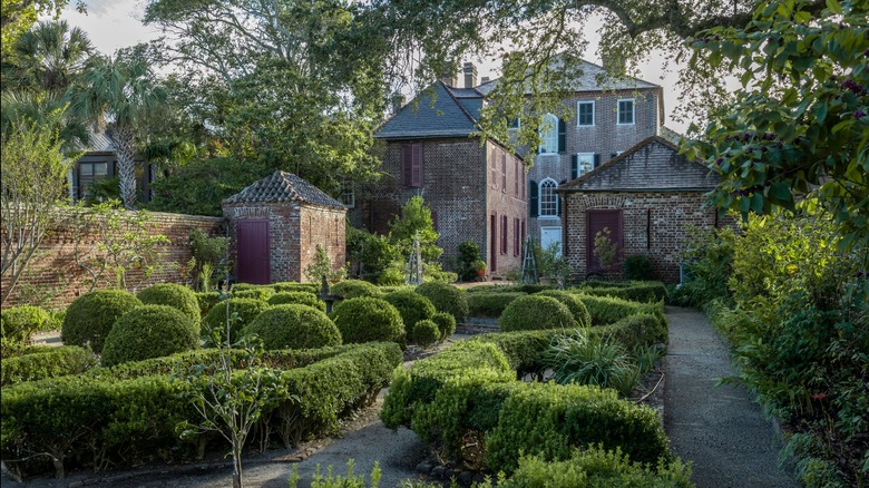 The gardens of Heyward-Washington House in Charleston, South Carolina