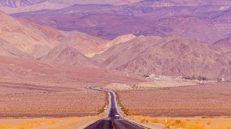 rolling hills death valley highway