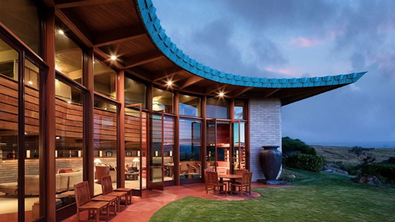 The exterior of Cornwell House in Waimea, Hawaii