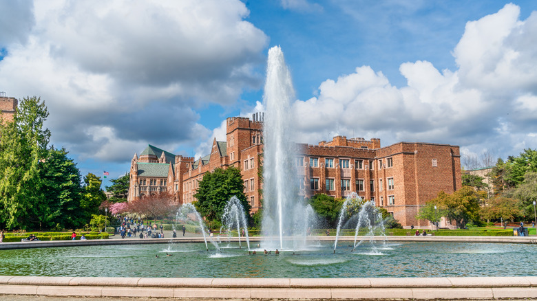 Water fountain feature on the University of Washington campus in Seattle