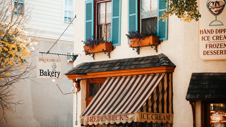 The exterior of Bredenbeck's Bakery in Chestnut Hill