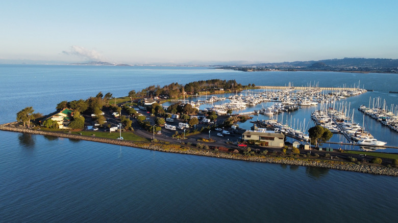 Aerial photo of Emeryville, California marina