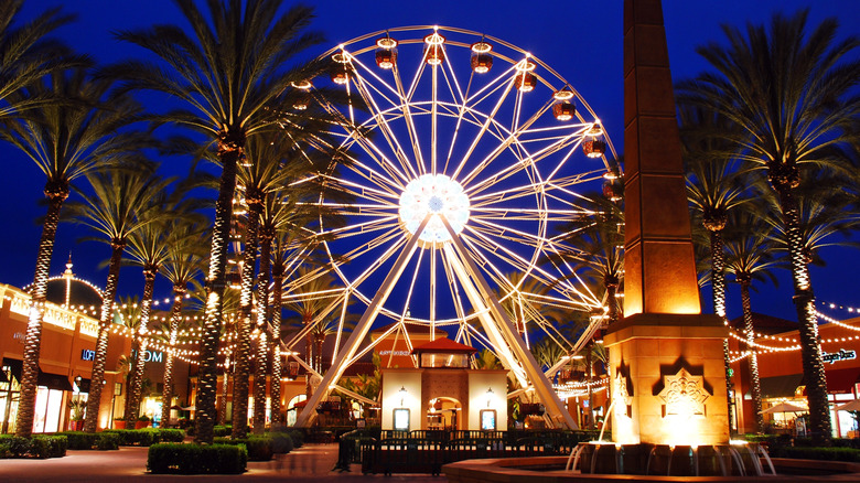 Irvine Spectrum Center night ferris wheel
