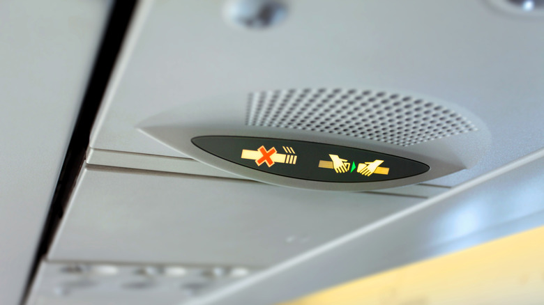 Plane fasten seatbelt sign