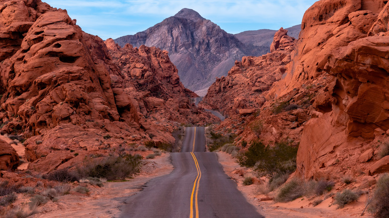 White Domes Road in Nevada's Valley of Fire State Park