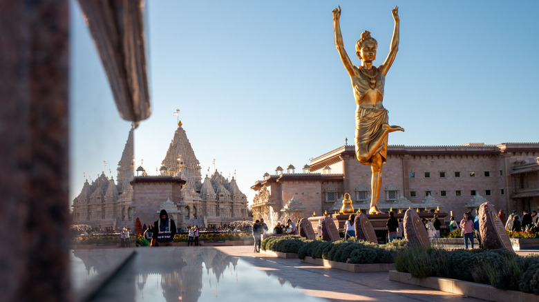Statue of Nilkanth Varni in front of Swaminarayan Akshardham temple in Robbinsville, New Jersey