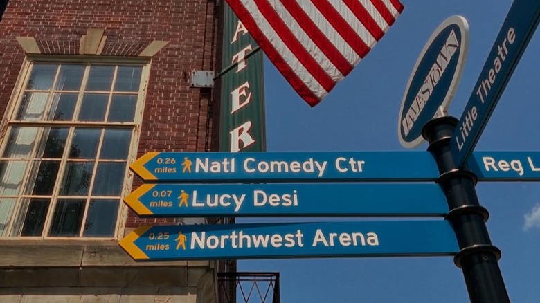 Street signs for the comedy museums of Jamestown