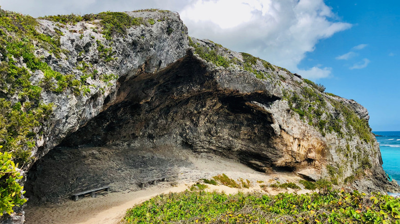 Natural rock archway in Mudjin Harbor