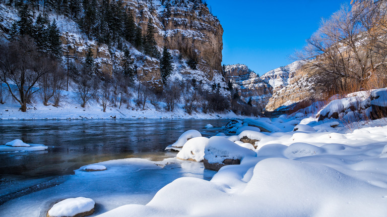 Snow-covered mountains and riverbanks near Glenwood Springs, Colorado
