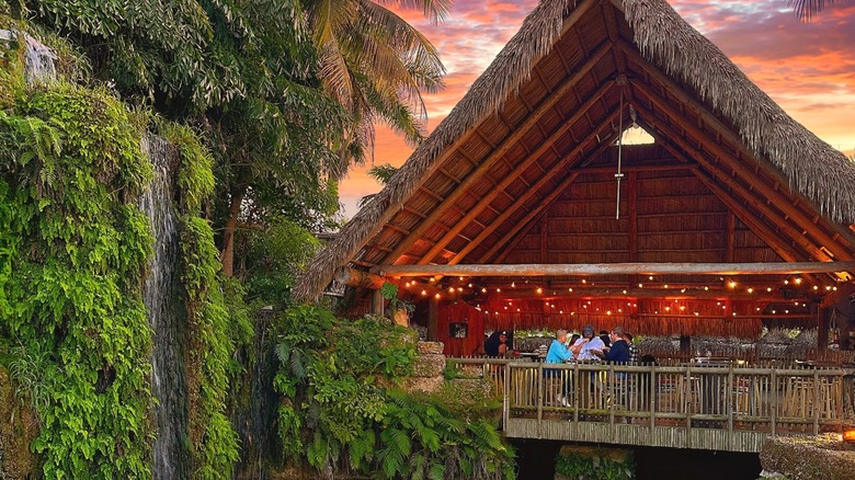 The tiki hut restaurant area at Schnebly Redland's Winery