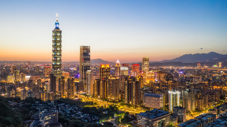 A view over Taiwan's capital, Taipei, photographed during sunset.