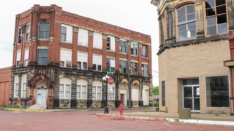 Historic buildings in Honey Grove, Texas