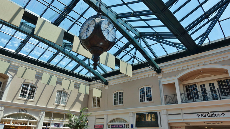 Savannah/Hilton Head International Airport interior
