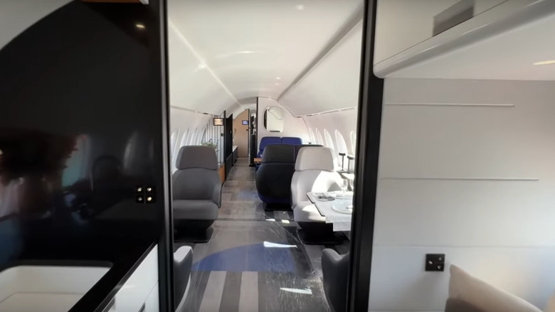 Dassault Falcon 10X interior
