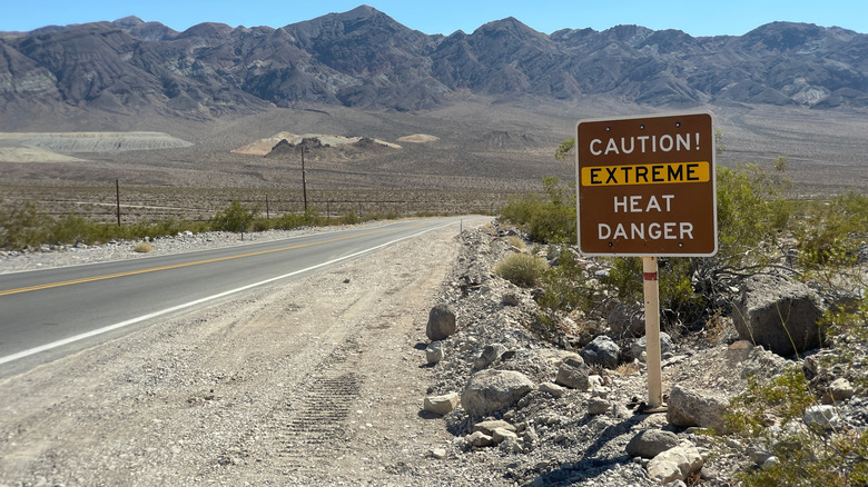 A heat warning sign in Death Valley National Park