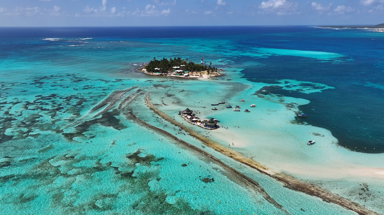 Vibrant blue colors of the ocean around the cays of San Andres