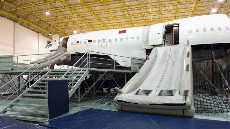 Evacuation training slide for flight safety training