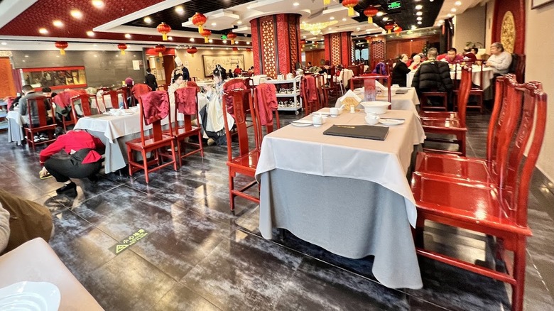 Interior of Bianyifang dining room