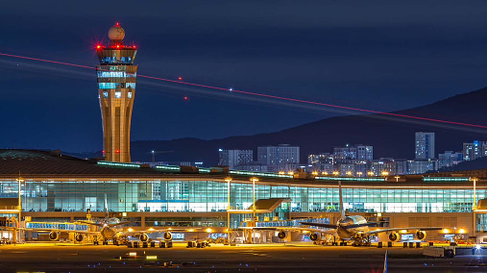 The World's Busiest Airport For Global Traffic In 2026 Isn't Heathrow Or Atlanta