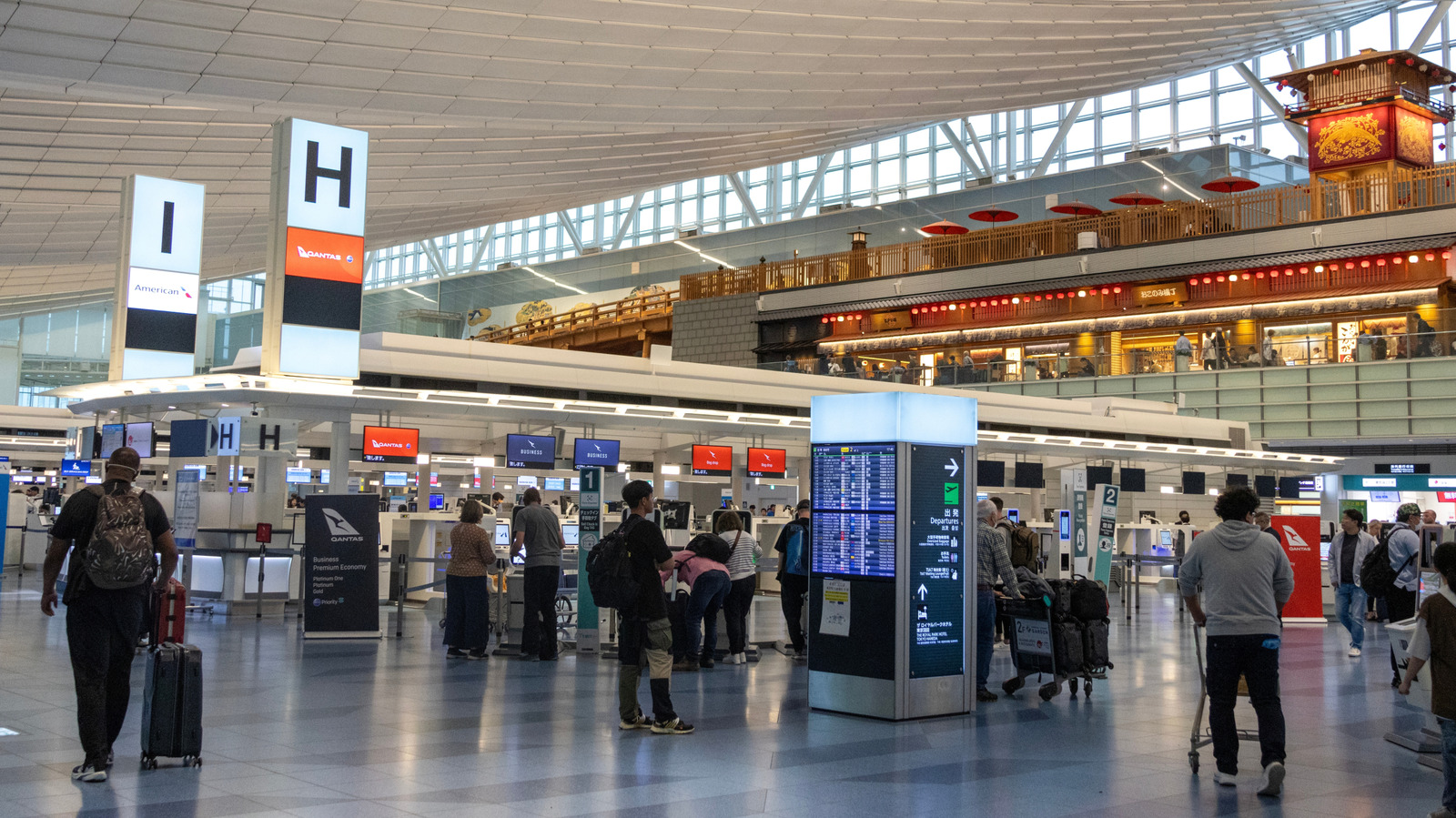 The World's Cleanest Airport Raised Expectations For Travelers