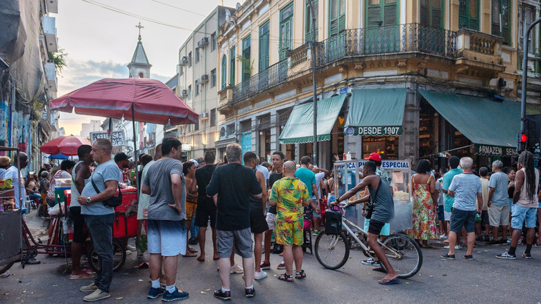 people outside on Rua do Senado in Rio