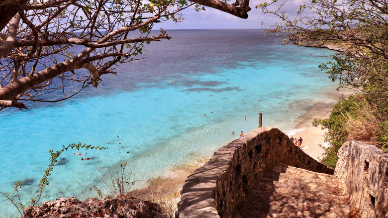 1000 steps beach bonaire