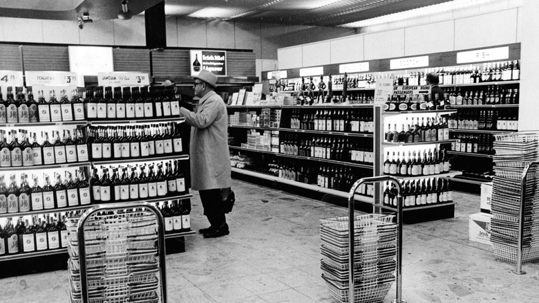 A black-and-white Duty Free liquor store at the Shannon Airport in Ireland
