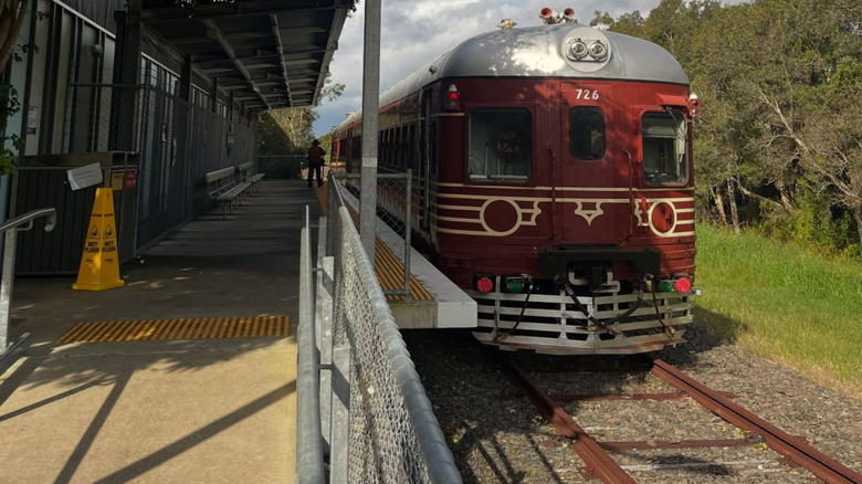 Byron Bay train at stations